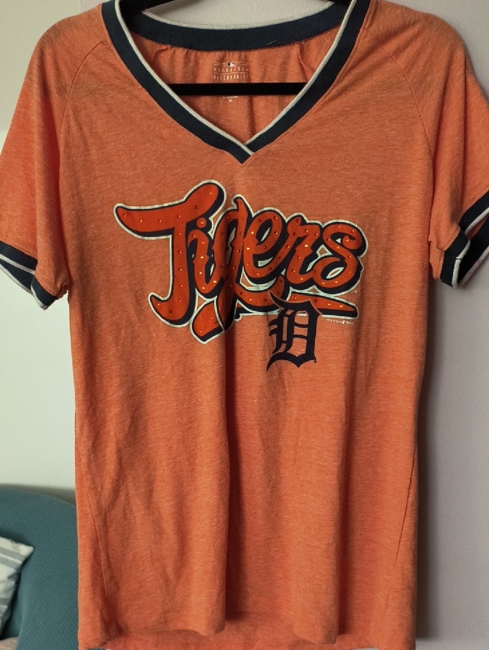 5th & Ocean Orange Detroit Tigers V-Neck Tee with Navy Trim